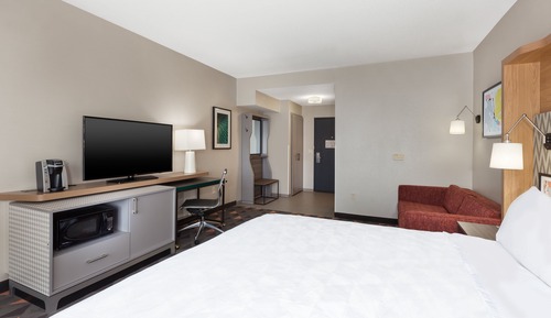 Standard Room, 1 King Bed, Accessible (Communications)