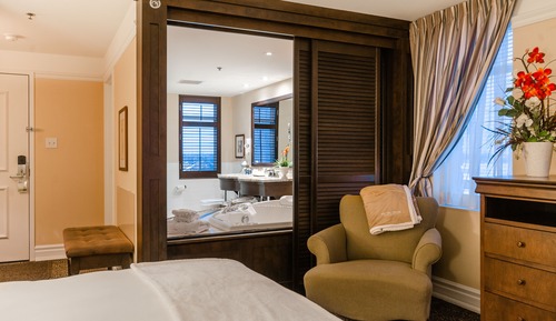 Deluxe Room, 1 King Bed