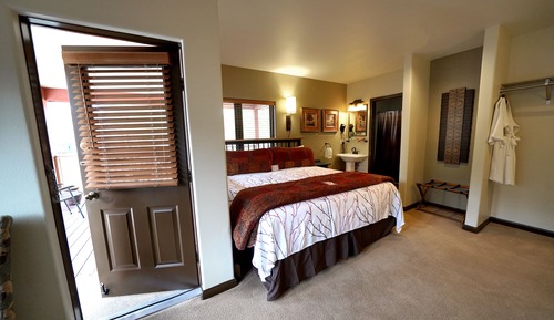 Premium Room, 1 King Bed, Mountain View, Mountainside