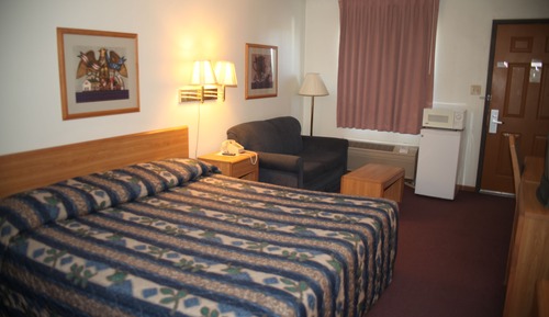Basic Single Room, 1 King Bed