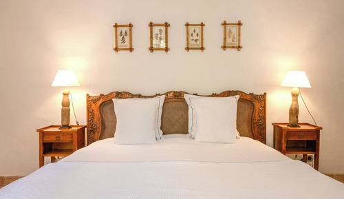 Signature Suite