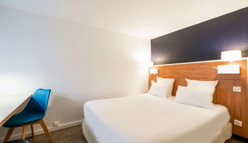 Standard Room, 1 Queen Bed, Non Smoking