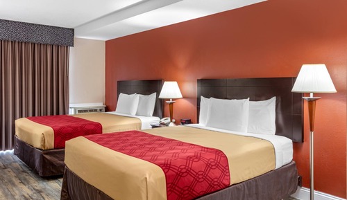 Standard Room, 2 Queen Beds, Non Smoking