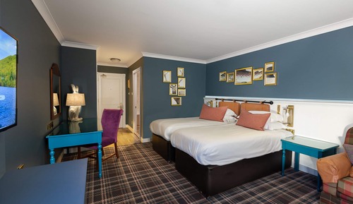 Contemporary Twin or Double Room with Loch View