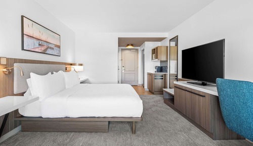 1 King Bed