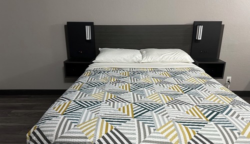 Standard Room, 1 Queen Bed, Non Smoking