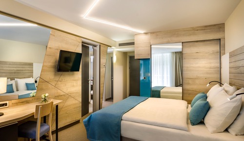 Premium family room
