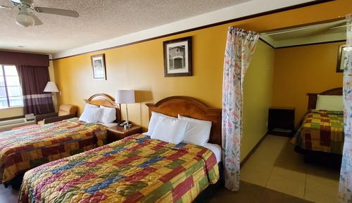 Standard Room, Three Queen, Non Smoking