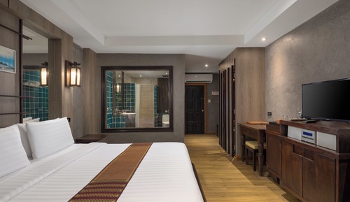 Deluxe Hotel, Sea View