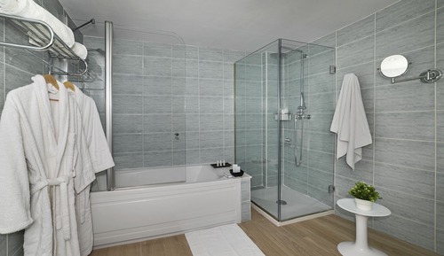 Junior Suite (2 Adults)