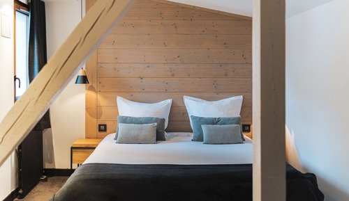 Deluxe Room, Balcony, Mountain View
