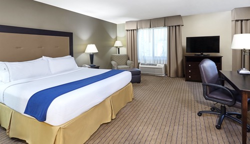 Suite, 1 King Bed, Jetted Tub