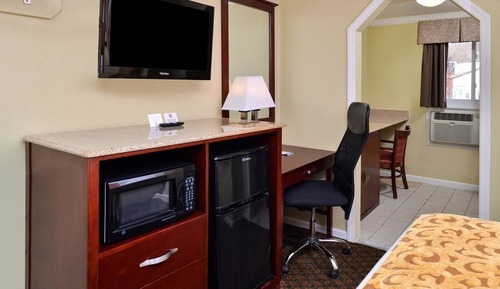 Standard Room, 1 Queen Bed