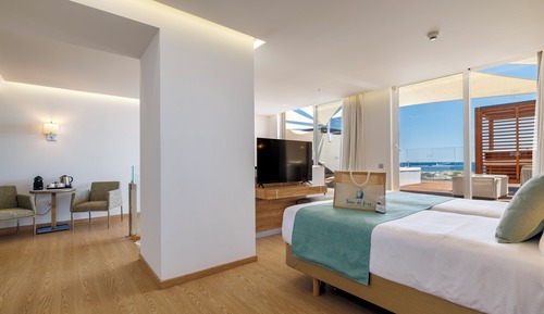 Panoramic Penthouse, Jetted Tub, Sea View (Suite)