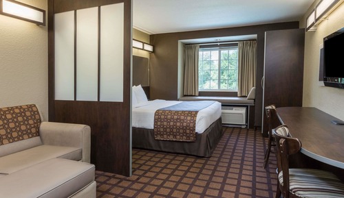 Studio Suite, 1 Queen Bed, Non Smoking