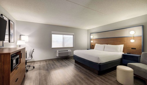 Room, 1 King Bed (Mobility Accessible Room)