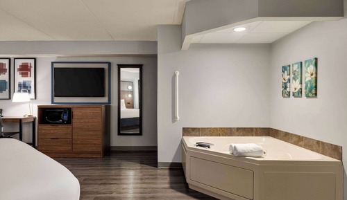 Deluxe Room, 1 King Bed
