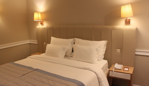 Single Room, Sea View
