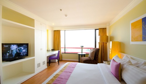 Executive Room, River View