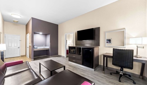 Suite, 1 King Bed, Accessible, Non Smoking (with Sofabed)