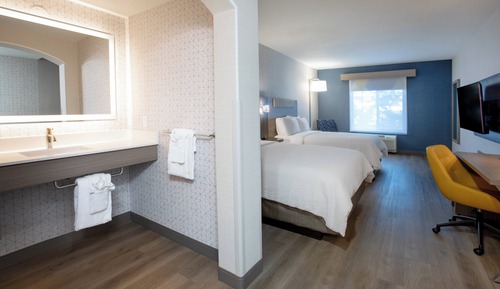 Standard Room, 2 Queen Beds (Extra Floor Space)