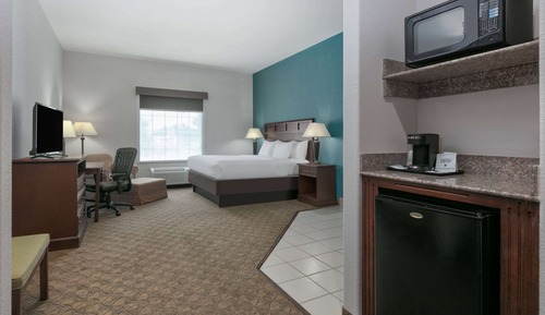 Deluxe Suite, 1 King Bed, Non Smoking