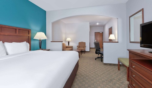 Suite, 1 King Bed, Non Smoking