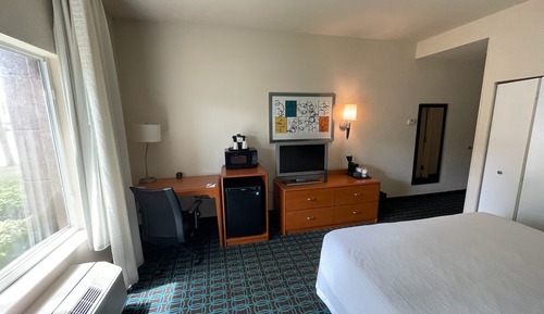Room, 1 King Bed (Hearing Accessible)