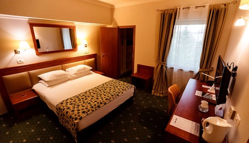 Family Suite, 1 King Bed, Non Smoking, Bathtub (with Sofabed)