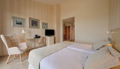 Comfort Double or Twin Room, Balcony