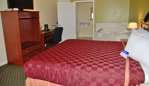 Suite, 1 King Bed (Jacuzzi)