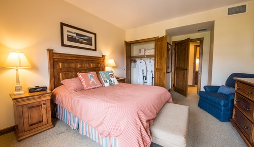 Condo, 2 Bedrooms