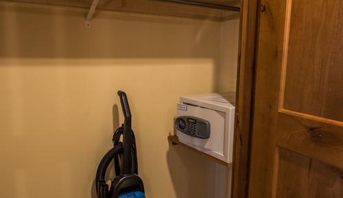 Condo, 2 Bedrooms, Mountain View