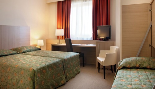 Family Room, Multiple Beds