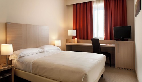 Basic Double Room