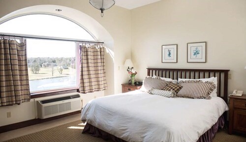 Romantic Room, 1 King Bed, Poolside (Spa)