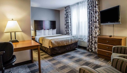 Room, 1 Queen Bed with Sofa bed, Accessible, Non Smoking (Efficiency)