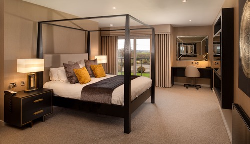Luxury Suite