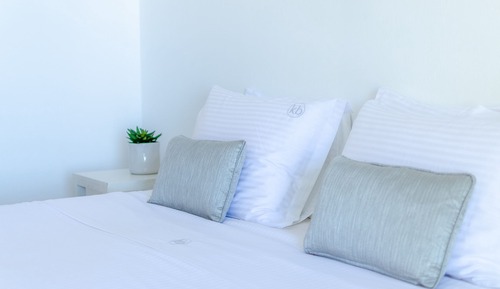 Signature Room (Knossos Boutique)