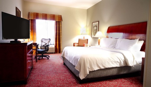 Standard Room, 1 King Bed