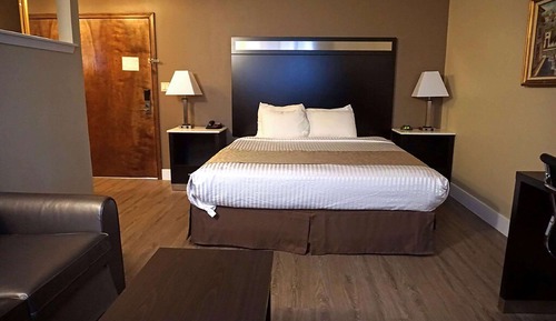 Suite, 1 King Bed, Non Smoking