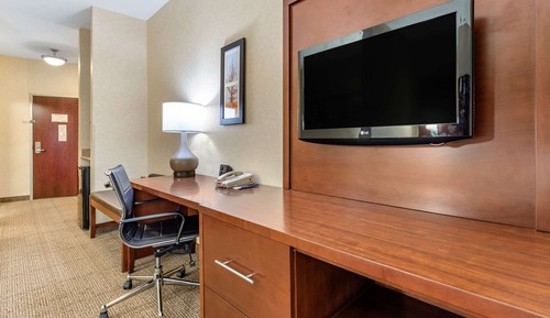 Suite, 1 King Bed, Accessible, Non Smoking