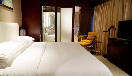Suite, 1 King Bed, City View