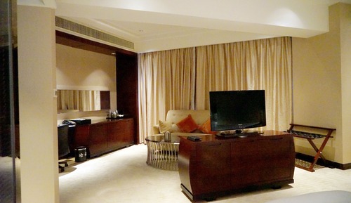 Room, 2 Twin Beds, City View