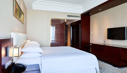 Room, 1 King Bed, Non Smoking, City View