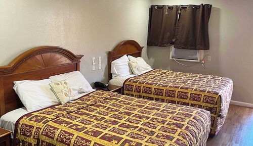 Economy Double Room, 2 Queen Beds