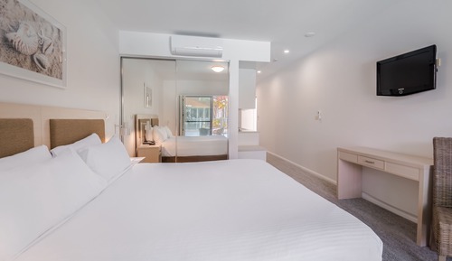 2 Bedroom Dual Key Swimout Apartment