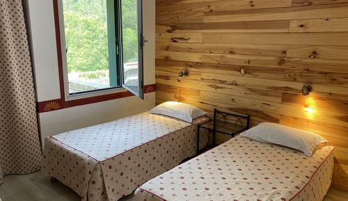 Economy Room, 2 Twin Beds
