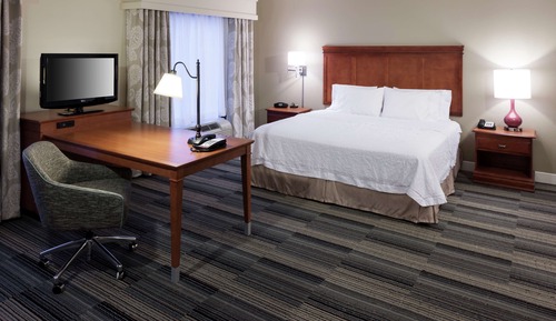Suite, 1 King Bed, Accessible, Non Smoking