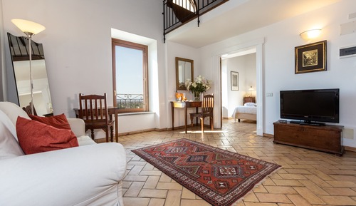 Panoramic Suite, City View